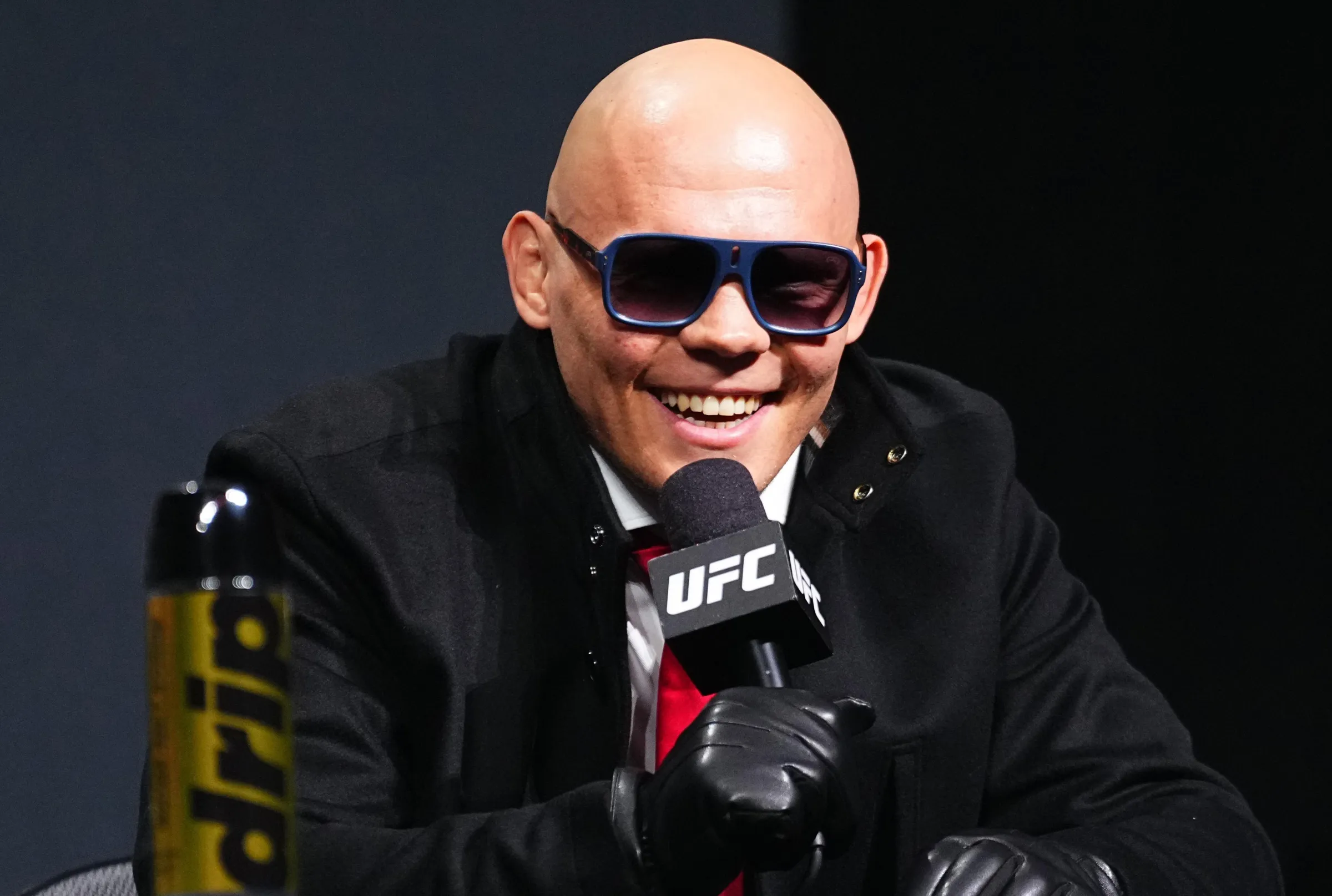 Bogdan Guskov faz previsão hilária e inusitada para duelo crucial contra Magomed Ankalaev no UFC Abu Dhabi, mirando ‘grande chance’ e título.