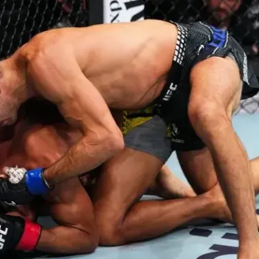Valter Walker Choca o UFC Abu Dhabi com ‘Penta’ Histórico via Leg Lock e Consolida Ascensão Imparável nos Pesos Pesados