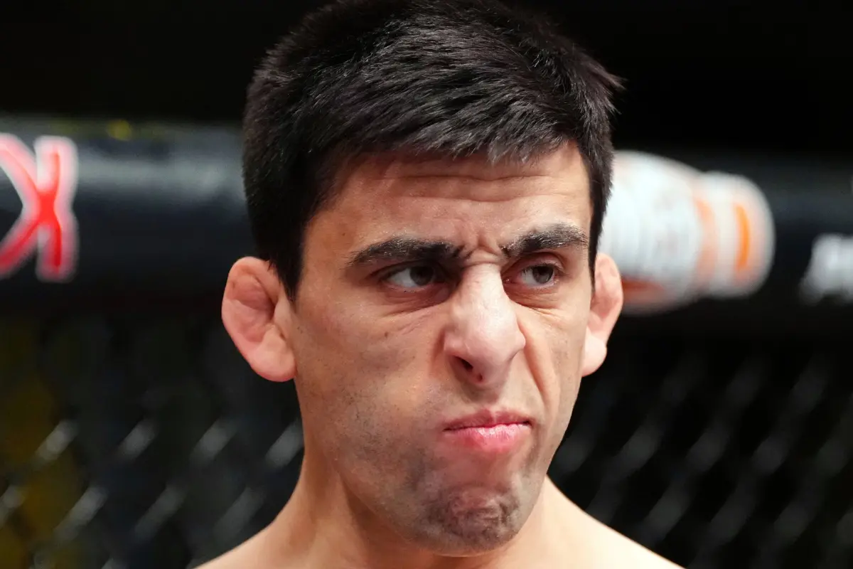 VÍDEO: Ex-rival de Alexandre Pantoja, Steve Erceg sofre nocaute brutal de Ramazan Temirov no UFC Abu Dhabi