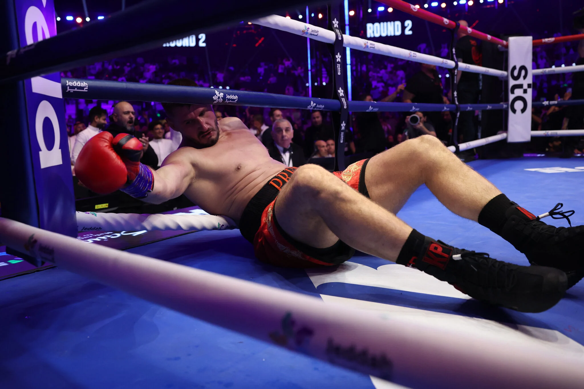 Kristian Prenga Quebra o Silêncio Após Quase Chocar o Mundo com Anthony Joshua e Sofrer Nocaute Brutal no Boxe