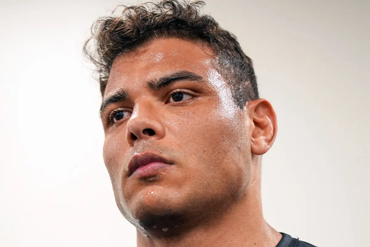 Paulo Borrachinha surpreende ao descartar Prochazka e Ankalaev, focando apenas no cinturão linear dos meio-pesados do UFC