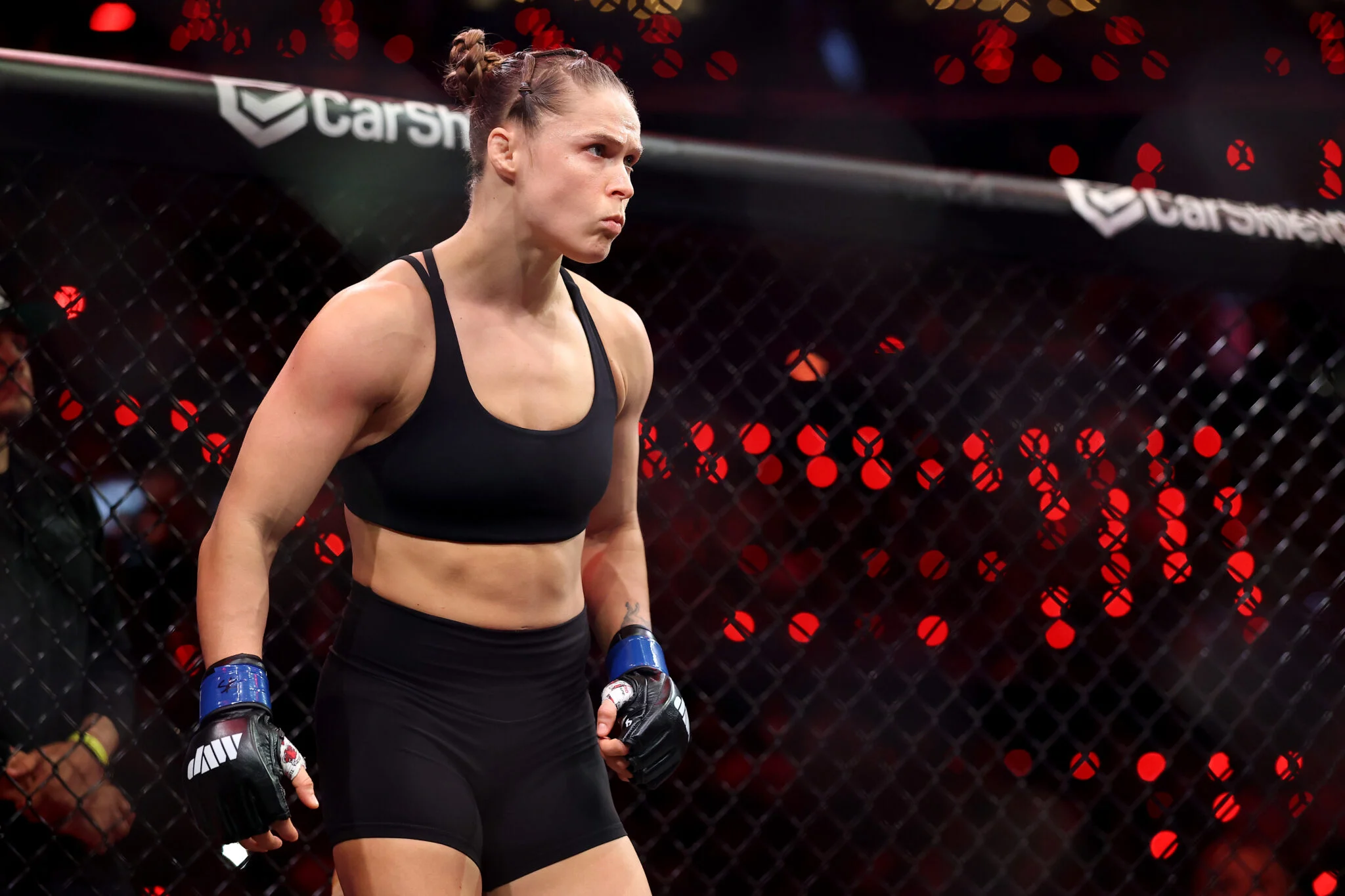 Ronda Rousey muda de ideia sobre aposentadoria do MMA, abre portas para novo confronto e ataca chefão do UFC: “Estúpido”