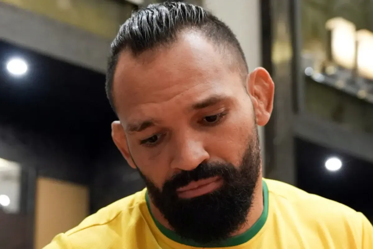Michel Pereira Busca Anular Polêmica Derrota no UFC Baku e Apoia Acusação de Manipulação de Moicano Contra Herb Dean