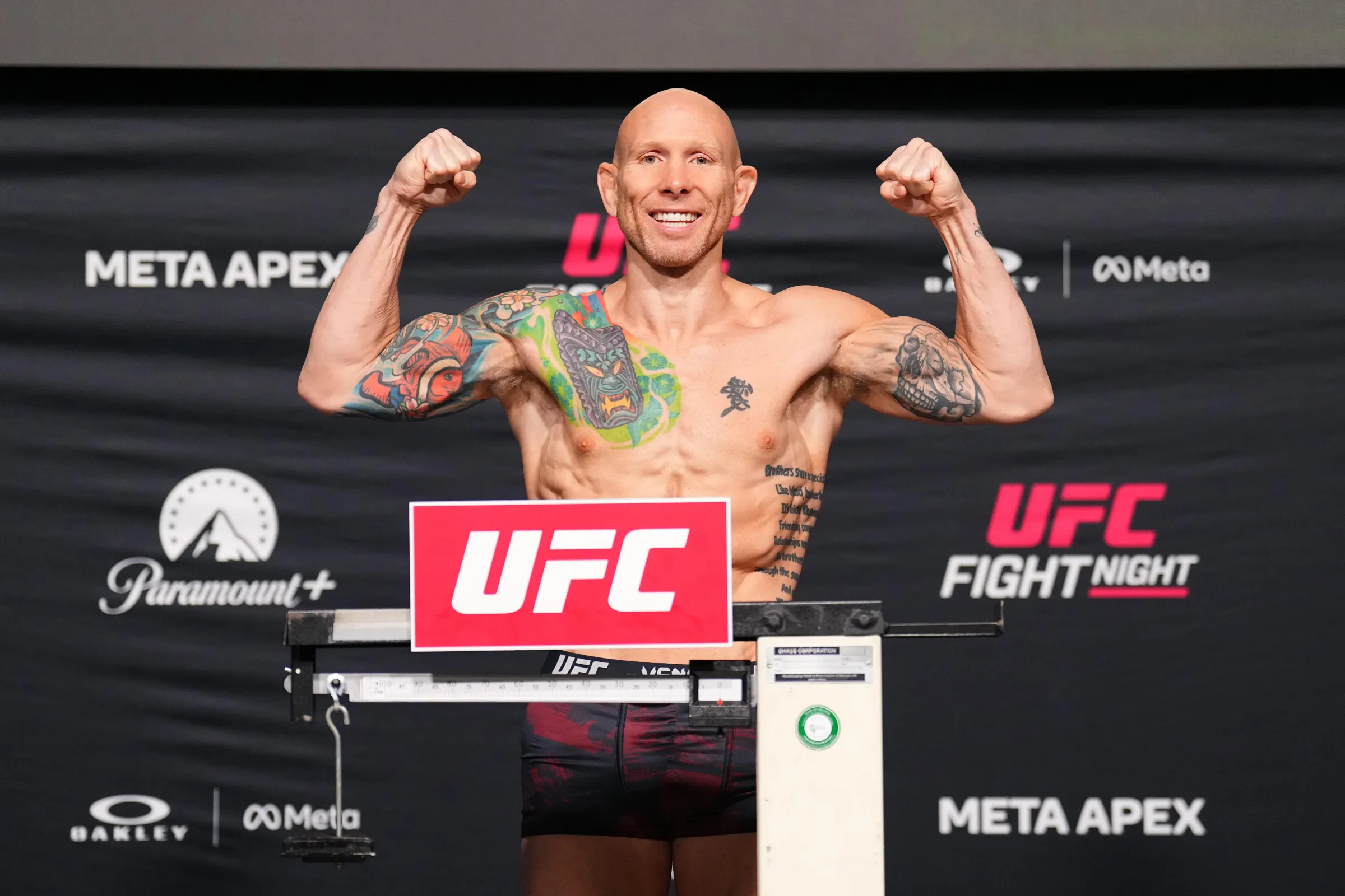 Josh Emmett avalia retorno ao peso leve do UFC para reverter má fase: “O corte é louco”, diz o veterano