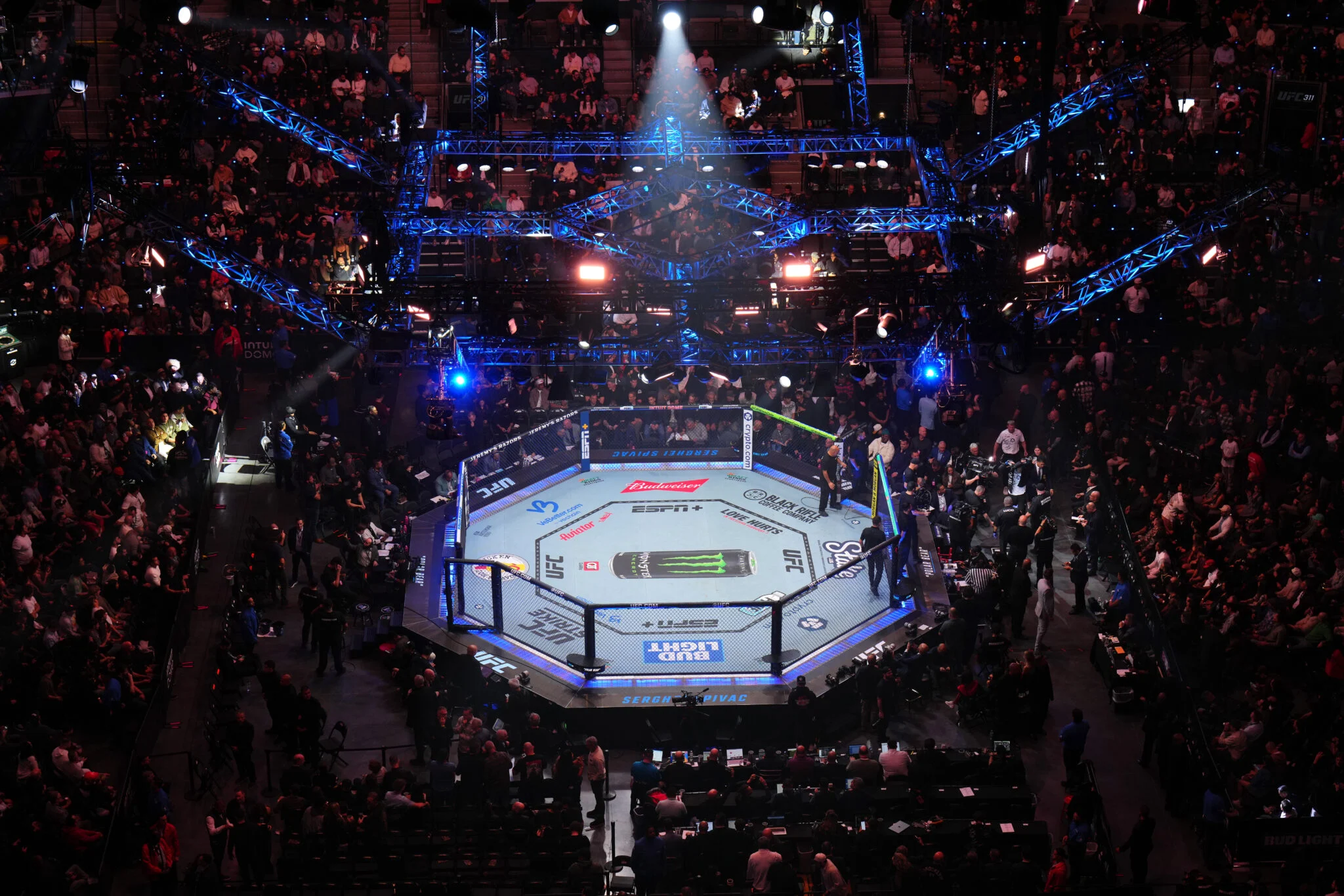 UFC 331: Marlon Vera Enfrenta Charles Jourdain em Luta Confirmada para Setembro, Marcando o Retorno do ‘Chito’ ao Octógono
