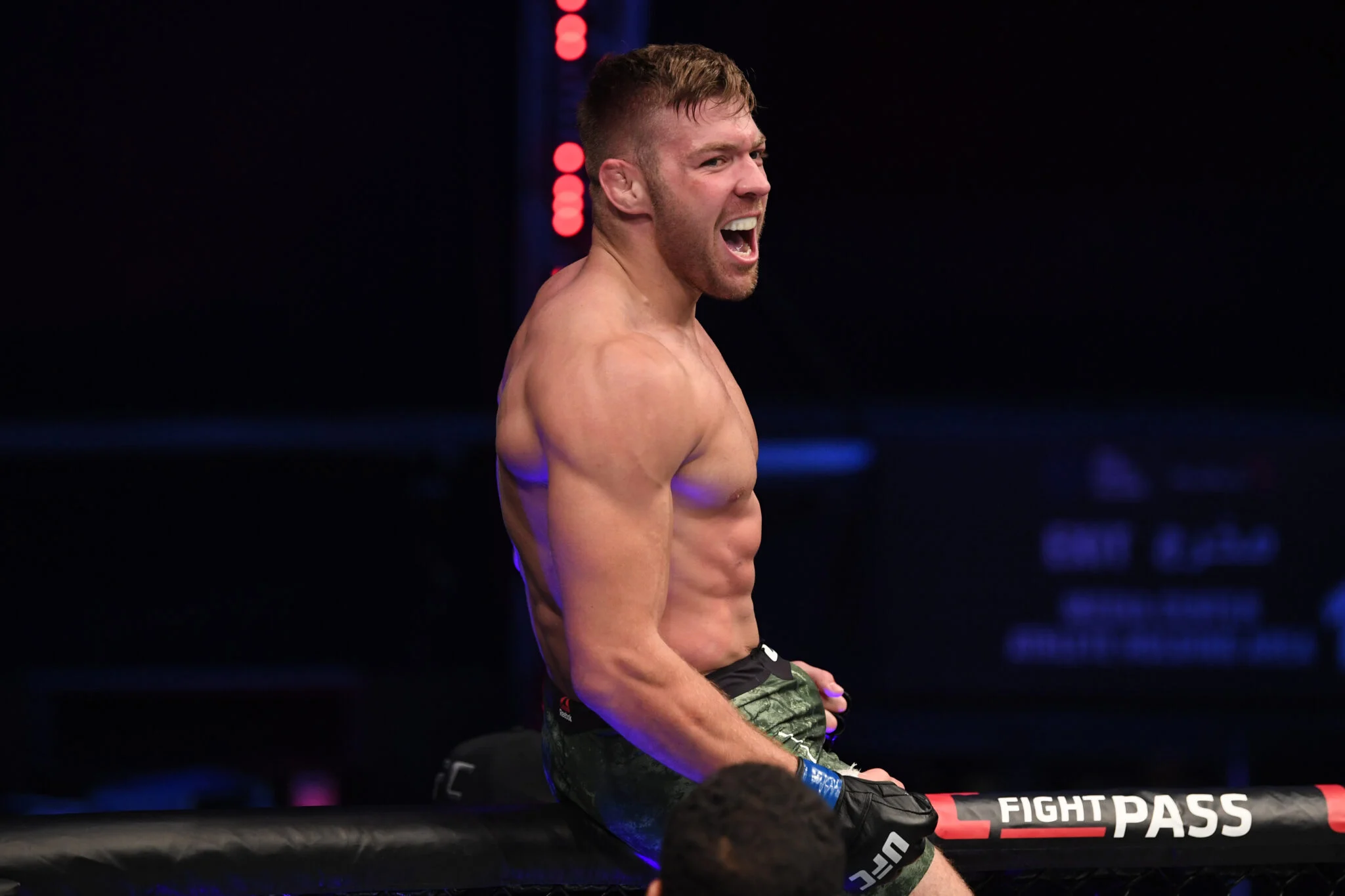 Dricus du Plessis Faz Sua Escolha para a Potencial Luta entre Conor McGregor e Max Holloway 2: ‘Nunca Vou Contra Ele’, Afirma Ex-Campeão do UFC