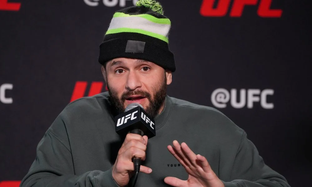 Ex-Campeão BMF do UFC Jorge Masvidal Detalha ‘Ferrari vs Civic’ em McGregor vs Holloway e Projeta Disparidade Total no UFC 329