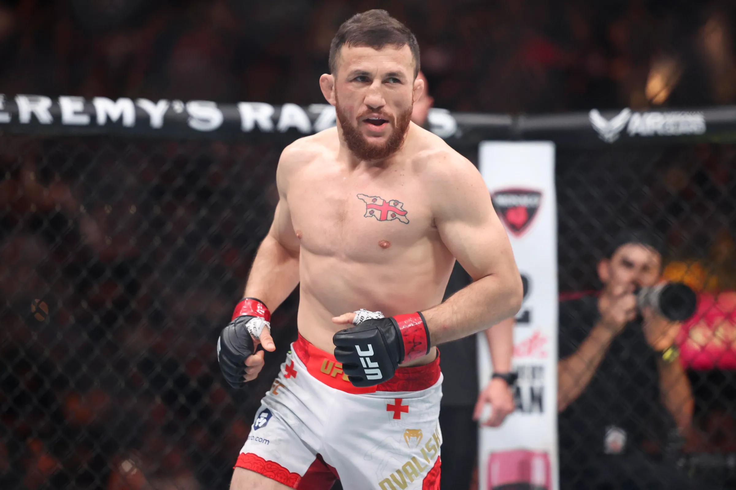 Merab Dvalishvili Cobra Petr Yan por Luta e Promete Noite Épica com Henry Cejudo na Geórgia após Duelo de Wrestling