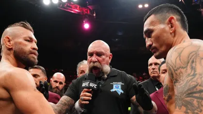 Entenda por que o joelho de Conor McGregor, que ‘nunca foi um problema’, cedeu em 69 segundos no UFC, segundo seu técnico