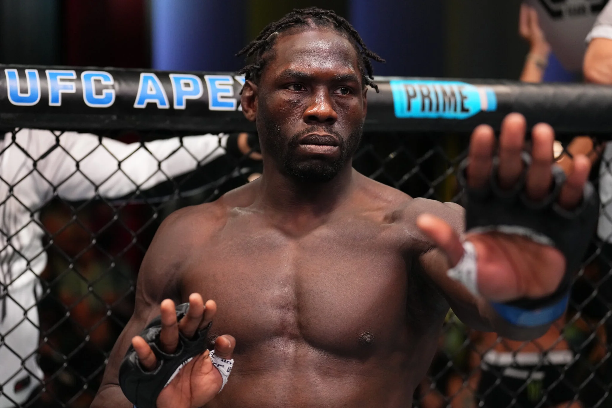 Jared Cannonier do UFC Exige ‘Contratos Milionários’ e Critica Pagamento de Lutadores: ‘Não $100.000’