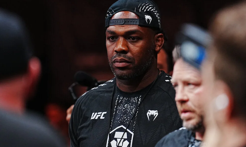 Jon Jones no UFC: Treinador Greg Jackson Alerta sobre Dores e Desaprova Retorno, Afirmando que ‘Bones’ Já Consolidou seu Legado no MMA