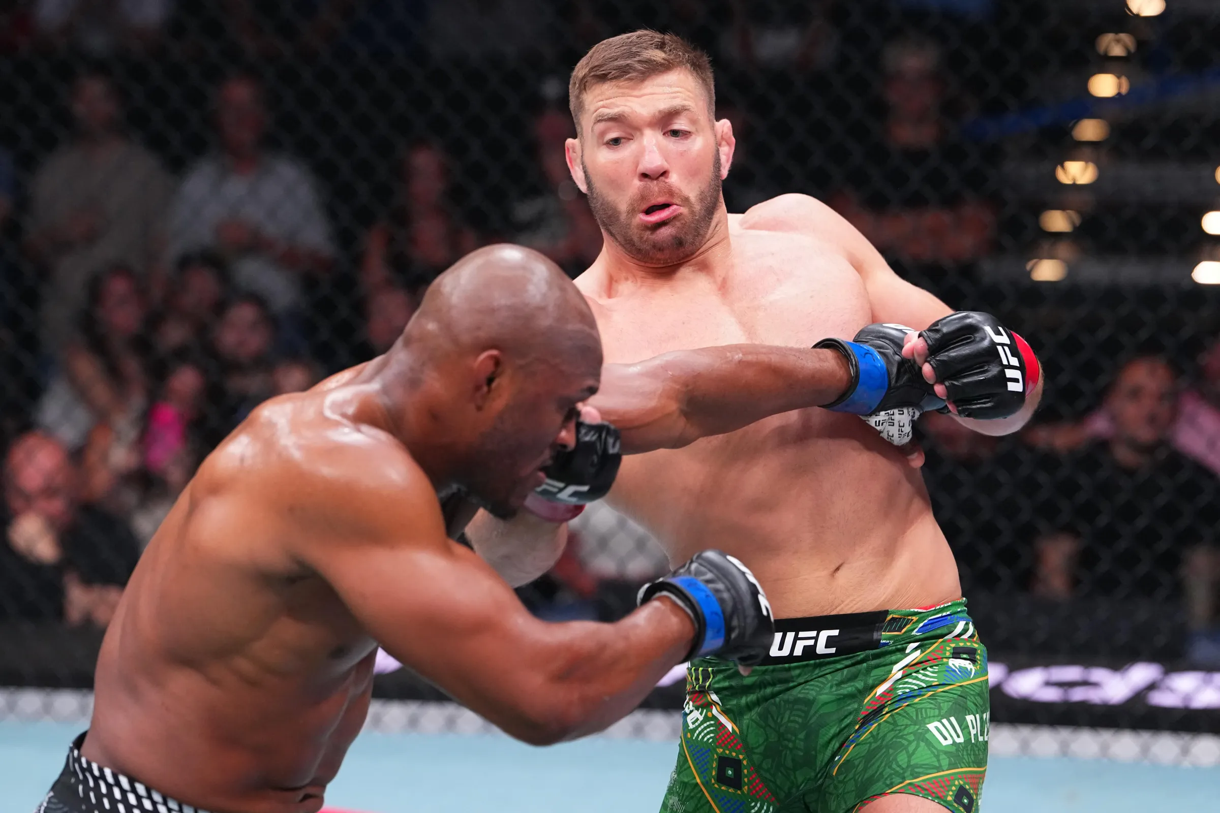 UFC Oklahoma City: Du Plessis Choca o Mundo ao Desmantelar Usman em Luta Brutal, Revelando Novas Estrelas do MMA