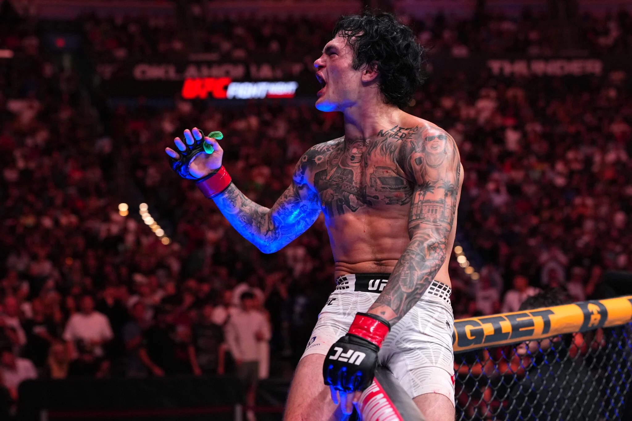Tommy McMillen Quebra Recorde de Nate Diaz no UFC Oklahoma City e se Autoproclama o Terceiro Irmão Diaz, Chocando Fãs de MMA