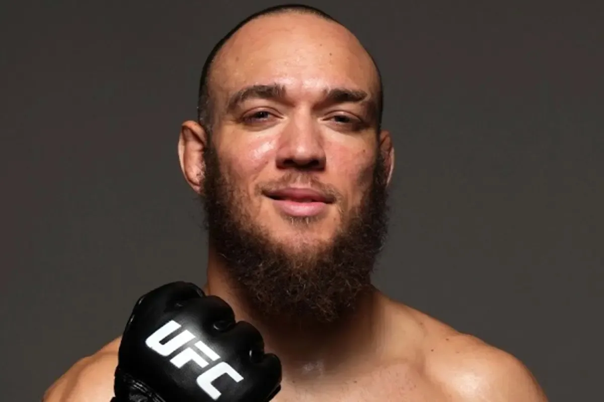 Valter Walker promete ‘parada surreal’ e revela estratégia ousada para surpreender rival Thomas Petersen no UFC Abu Dhabi