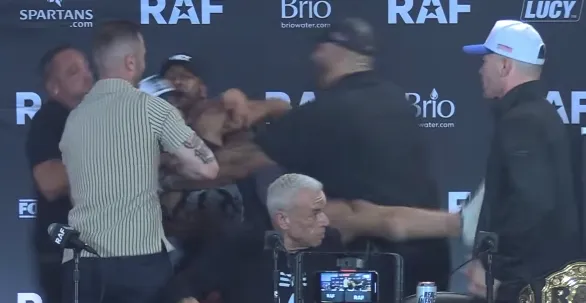 Colby Covington reage furioso e chama Belal Muhammad de ‘palhaço antiprofissional’ após confusão na coletiva do RAF 11, colocando em risco a luta no RAF 12