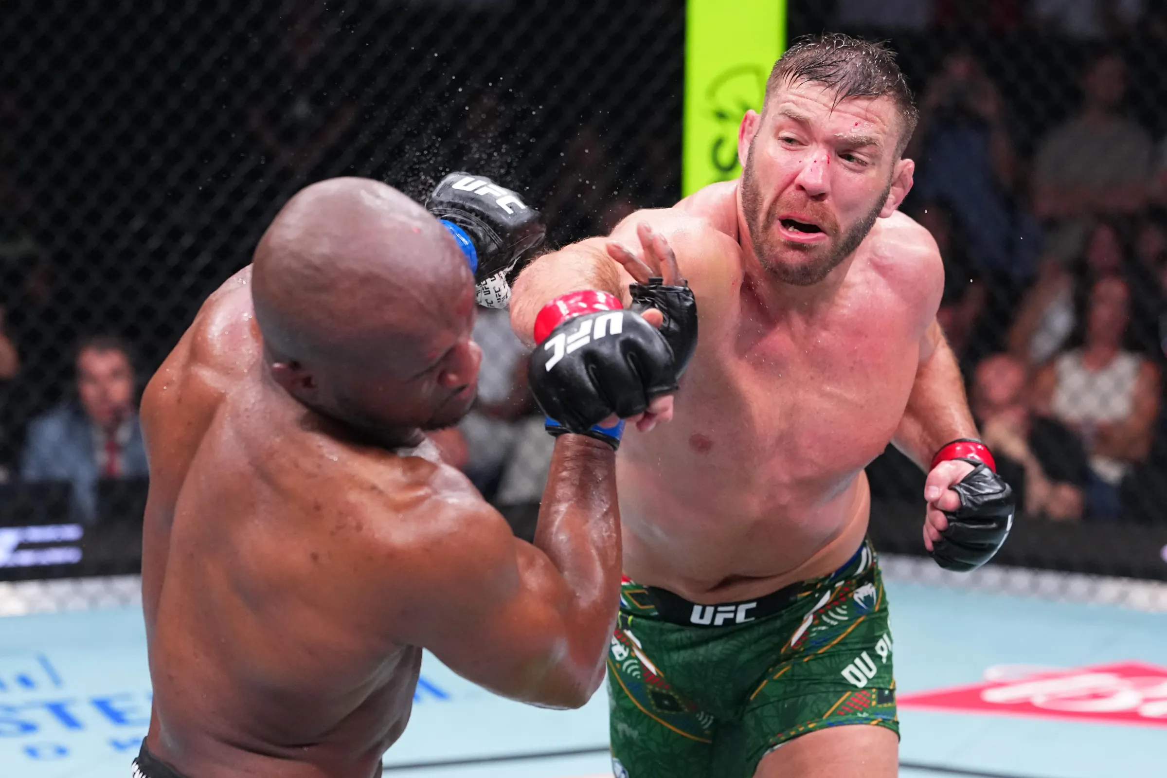 Treinador de Dricus Du Plessis revela gameplan peculiar no UFC OKC e rebate acusações de faltas de Kamaru Usman: ‘Pura bobagem!’