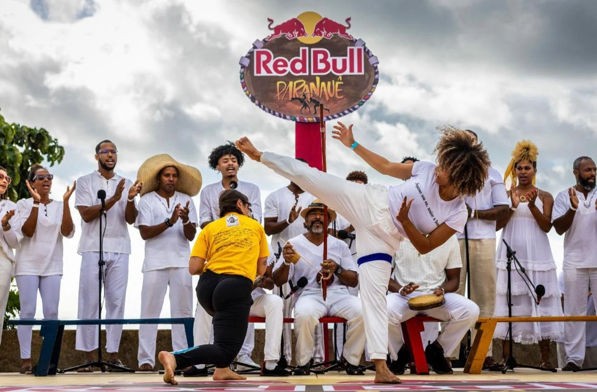 Salvador Ferve com a 5ª Edição do Red Bull Paranauê: Grandes Nomes da Capoeira Brasileira Se Enfrentam em Agosto na Cruz Caída