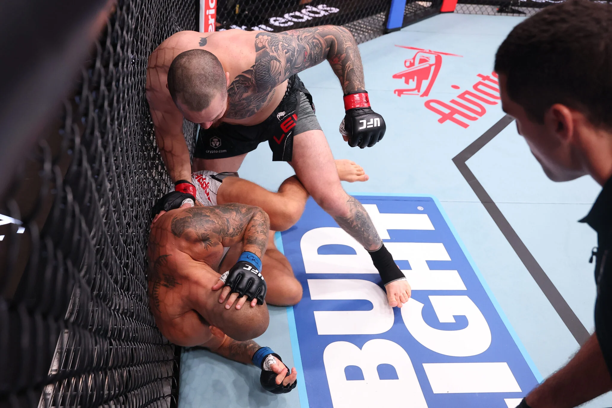 UFC Belgrade: Nocaute Chocante de Leka Sobre Poppeck Após Diferença de 47.5 Libras Gera Debate e Espanto no Peso Pesado