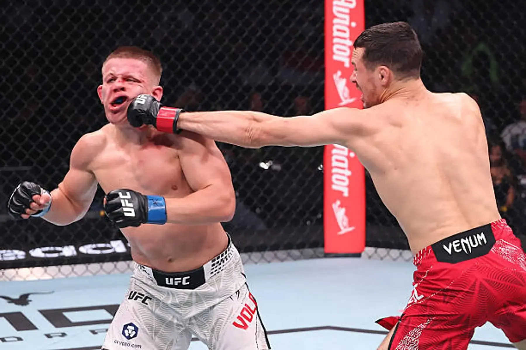 IMAGENS CHOCANTES: Prospecto Russo Mark Vologdin Tem Rosto Irreconhecível Após Soco Brutal no UFC Belgrado; Veja a Transformação