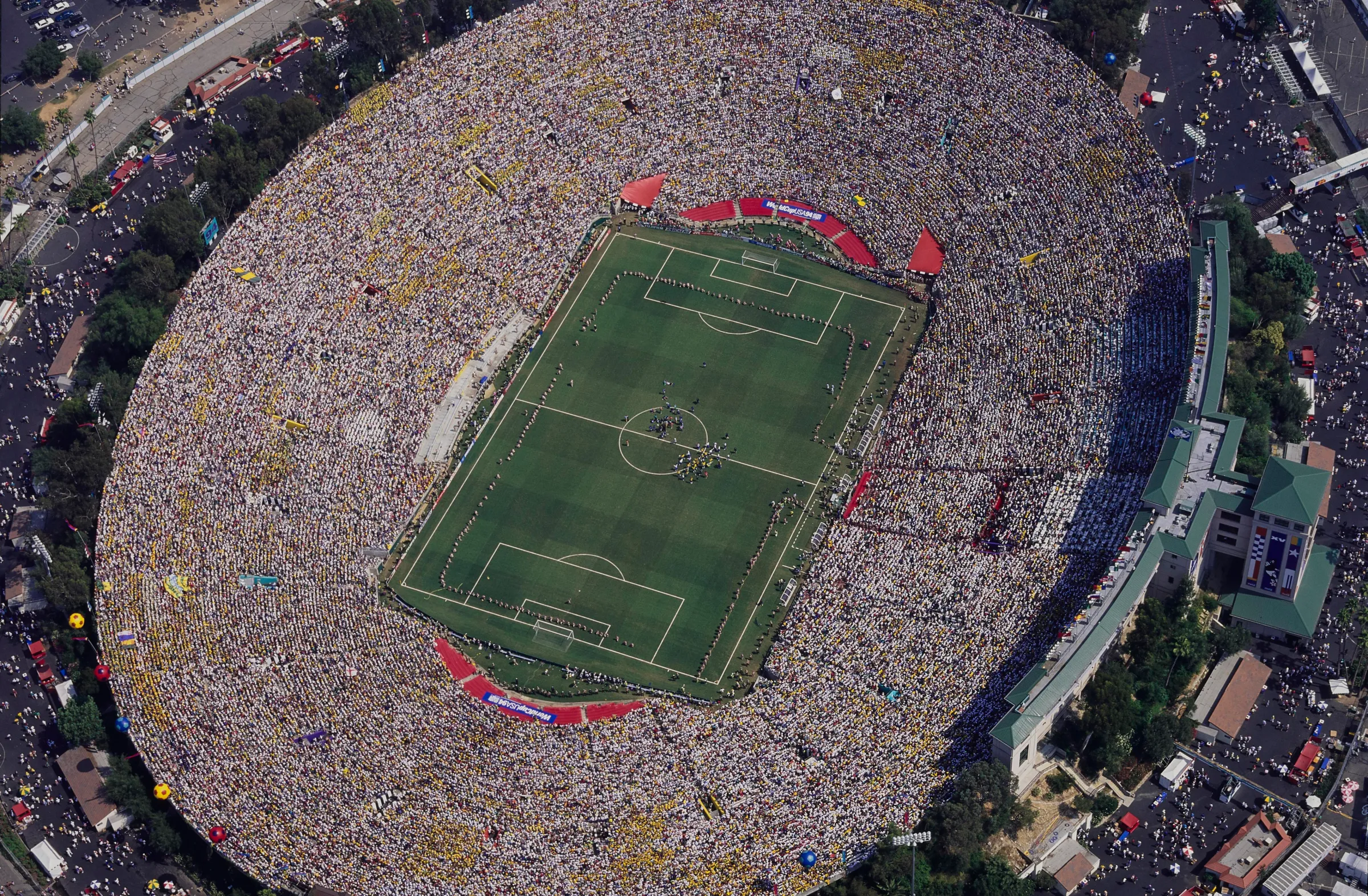 Qual foi seu último evento ao vivo inesquecível? Compartilhe suas memórias mais vibrantes de shows, esportes e espetáculos presenciais!