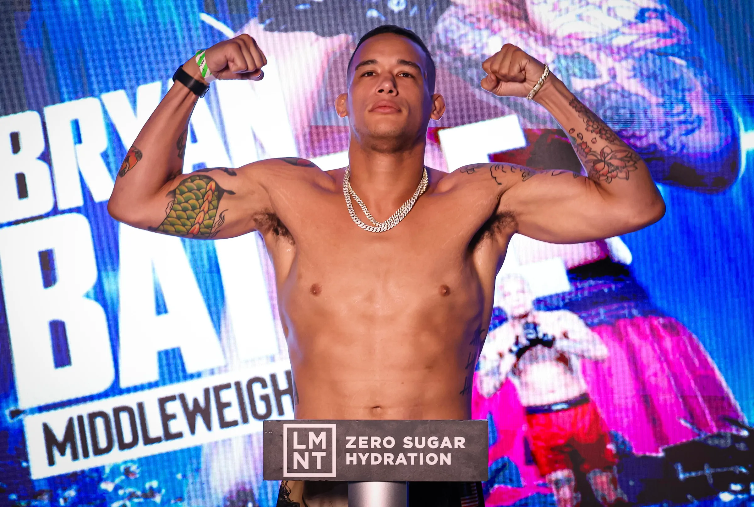 PFL Charlotte: Bryan Battle Vence Dalton Rosta, Desafia Jake Paul para Estreia no MMA e Agita o Cenário Esportivo