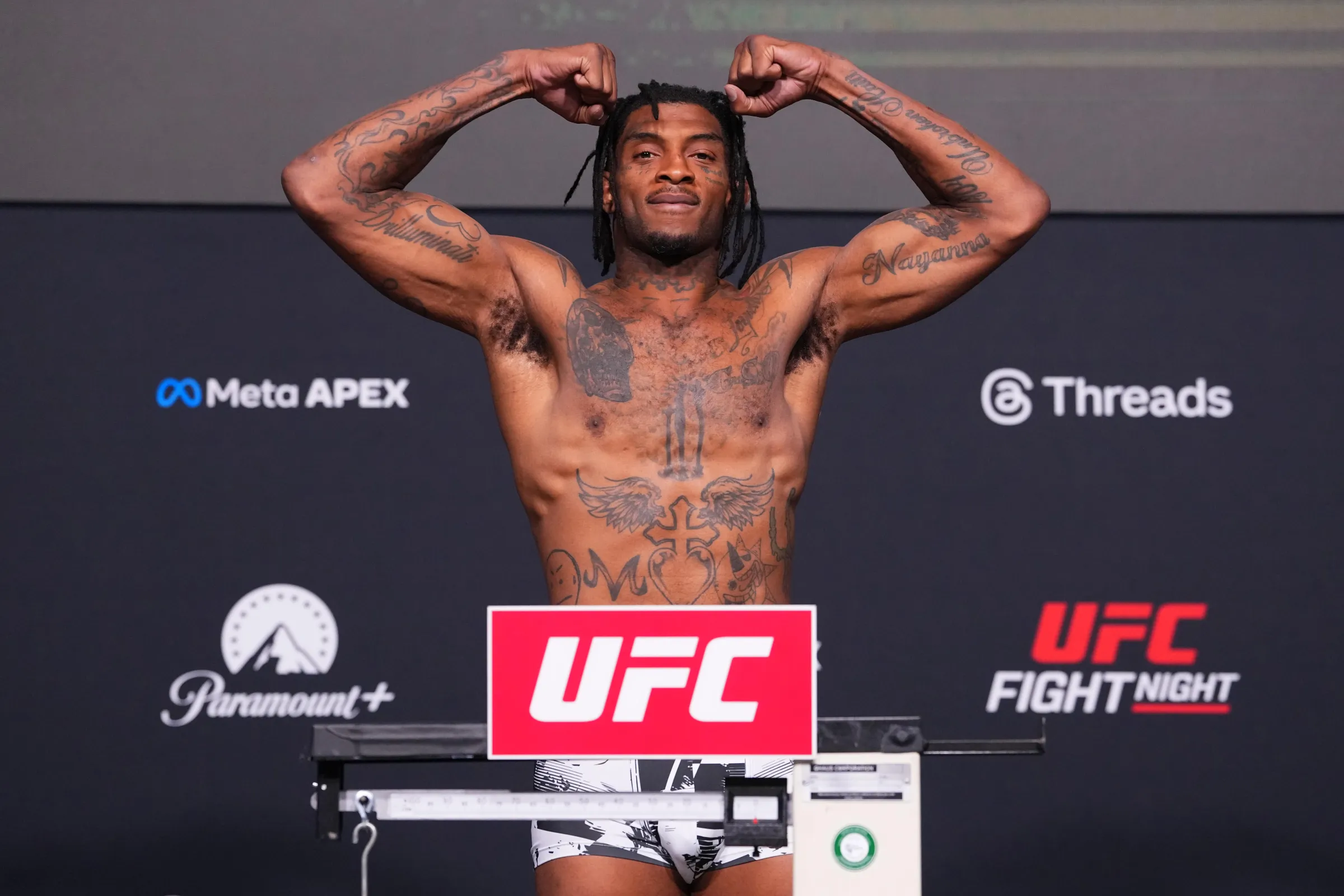 UFC Vegas 121: Sedriques Dumas, Recém-Dispensa, Encara Mickey Gall, o Carrasco de CM Punk, em Confronto Bizarro que Choca Fãs e Gera Teorias