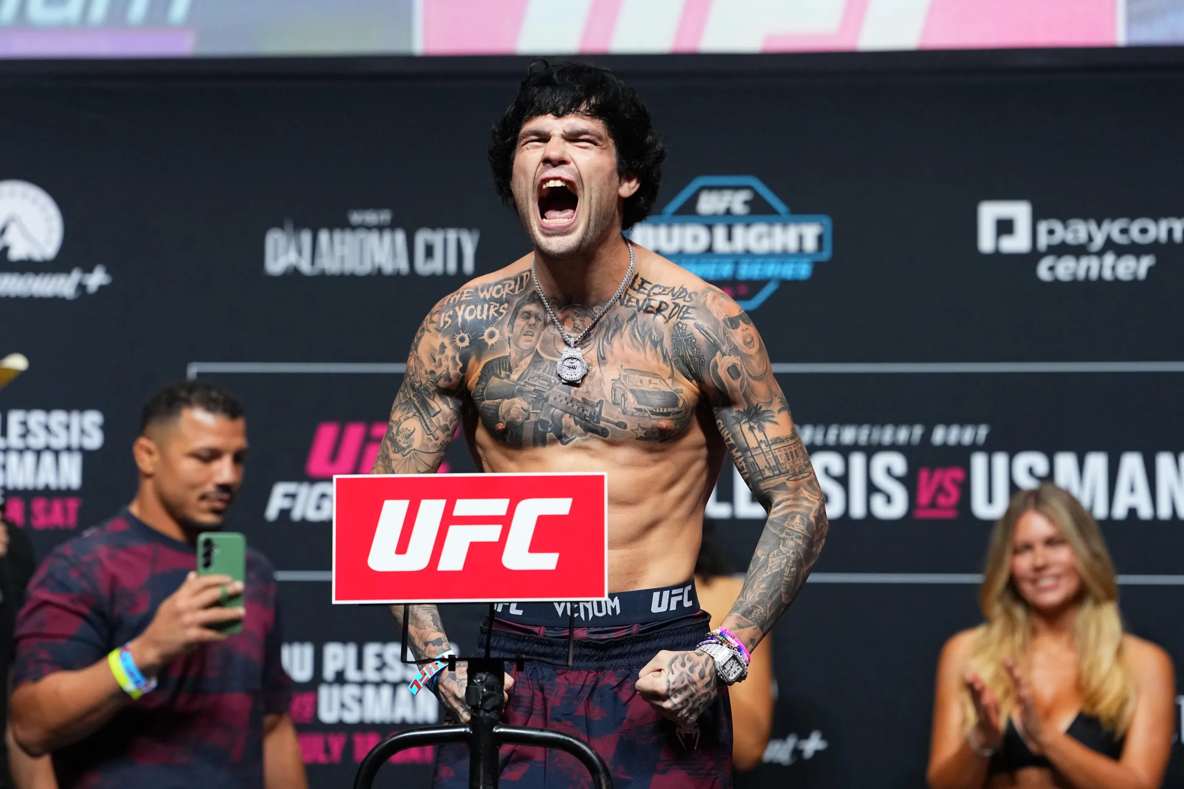 Tommy McMillen Realiza Desejo no Noche UFC 4, Enfrentando o Implacável Finalizador Invicto Marwan Rahiki no Arizona