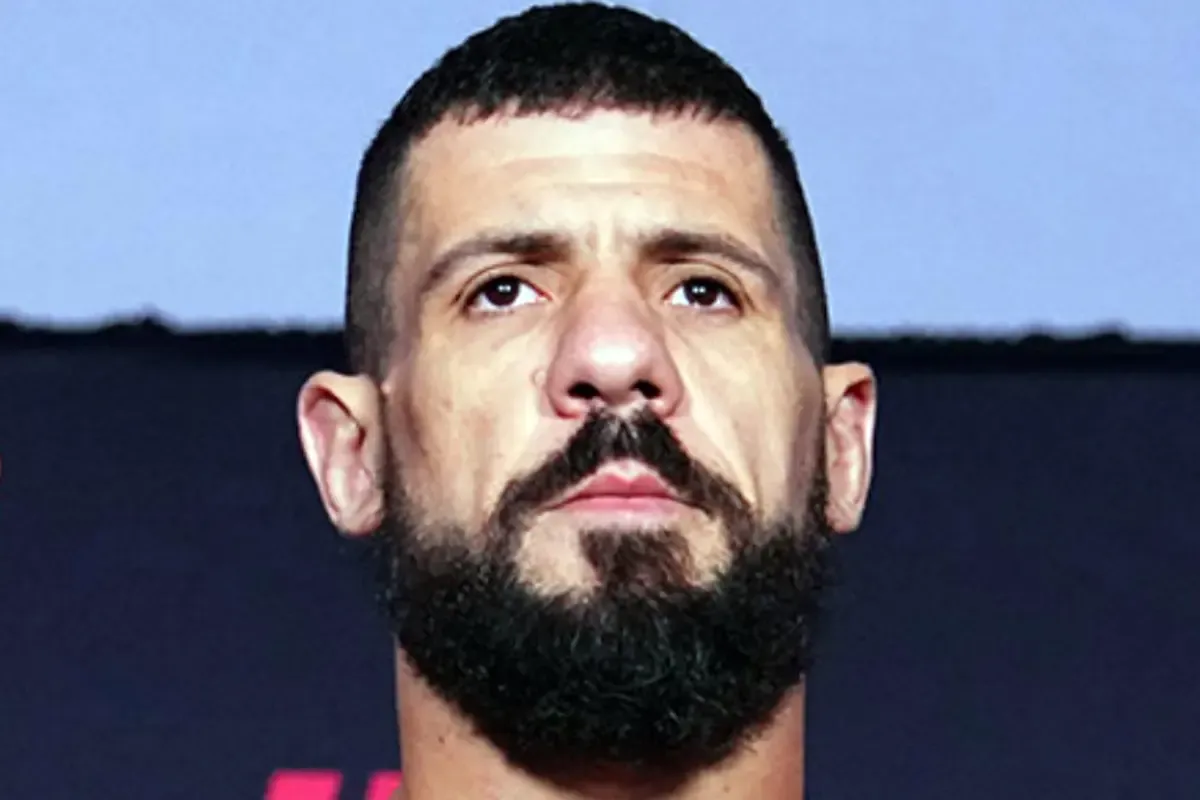 Revoltado! Bruno Lopes detona árbitro após nocaute brutal no UFC Vegas 120 e não aceita decisão: ‘Parada precoce’