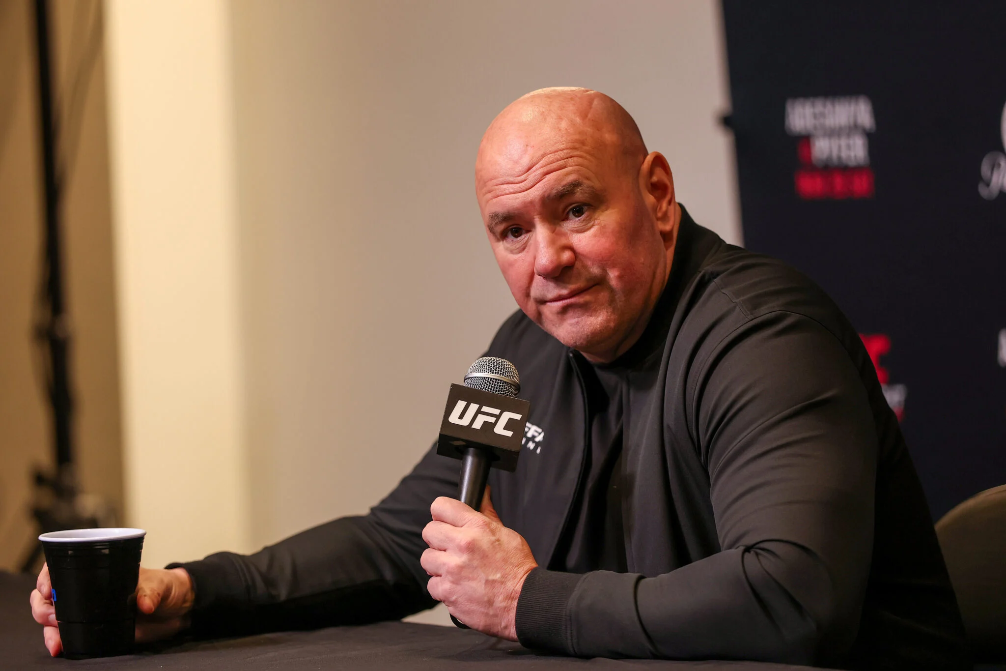 O Silêncio Poderoso de Dana White: Como o Presidente do UFC ‘Bloqueou’ Luta de Boxe entre Conor McGregor e Islam Makhachev com Apenas um Gesto
