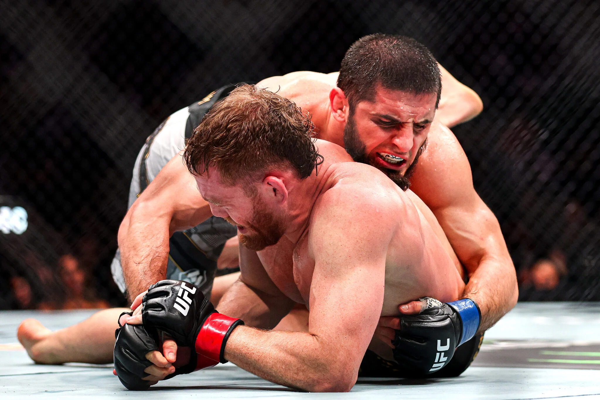 UFC 330: Jack Della Maddalena choca fãs e prevê derrota de Islam Makhachev para Ian Machado Garry, mesmo após ser dominado pelo campeão
