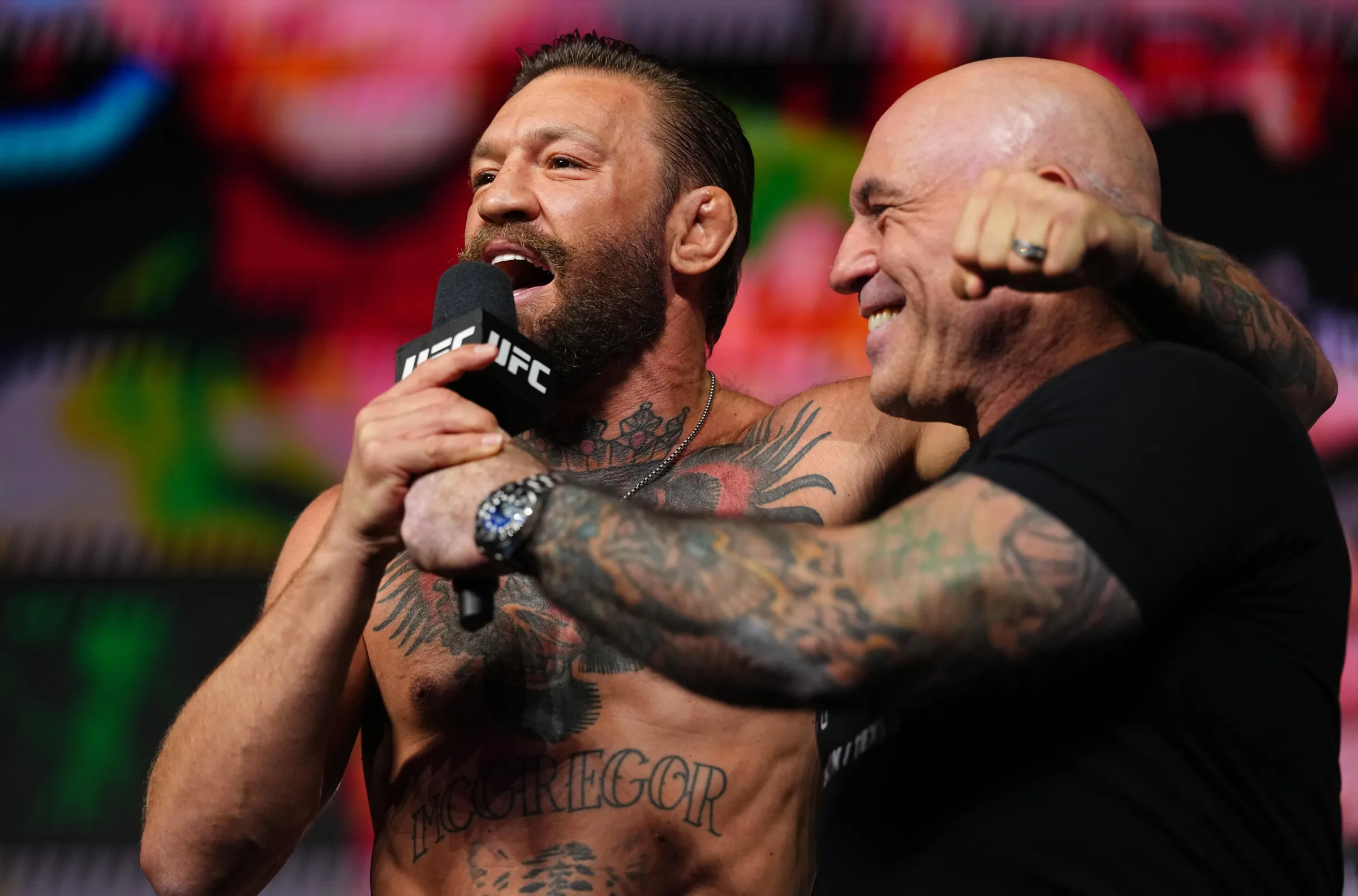Conor McGregor choca fãs com recuperação relâmpago após cirurgia no joelho e revela treinamento avançado para volta ao UFC