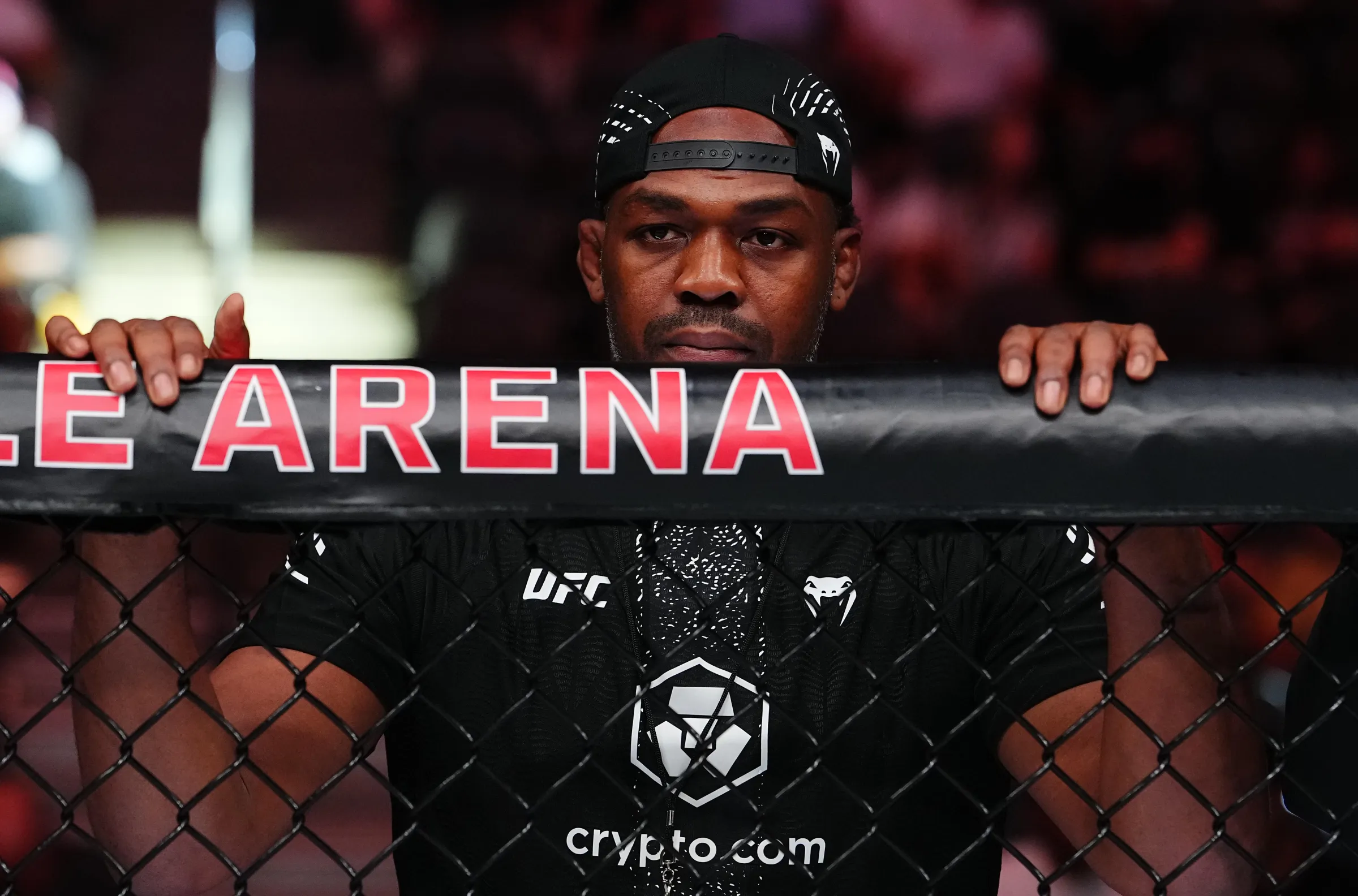 Jon Jones Responde Dura Crítica de Daniel Cormier sobre Única Derrota e Acusa Ex-Rival de Ciúmes Profundo em Nova Rodada da Batalha GOAT do UFC