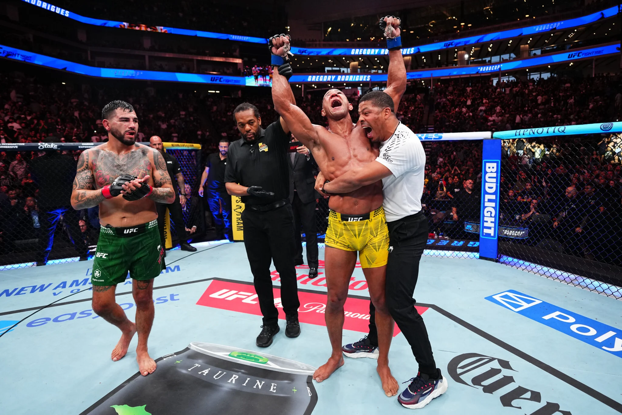 UFC Sacramento: Revelados os Salários Milionários de Gregory Rodrigues e Reinier de Ridder, Veja Todos os Ganhos dos Lutadores!