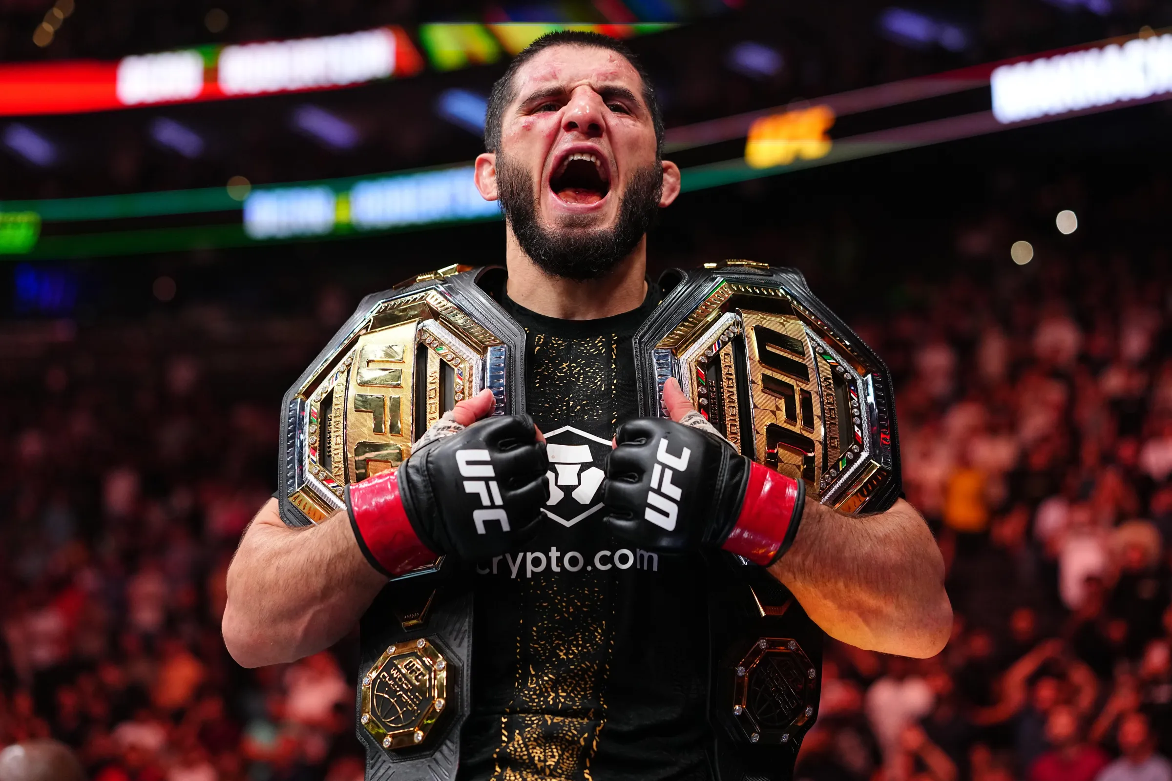 Islam Makhachev Quebra Recorde Histórico de Anderson Silva no UFC e Projeta ‘Pelo Menos Três Lutas Muito Difíceis’ em Seu Futuro