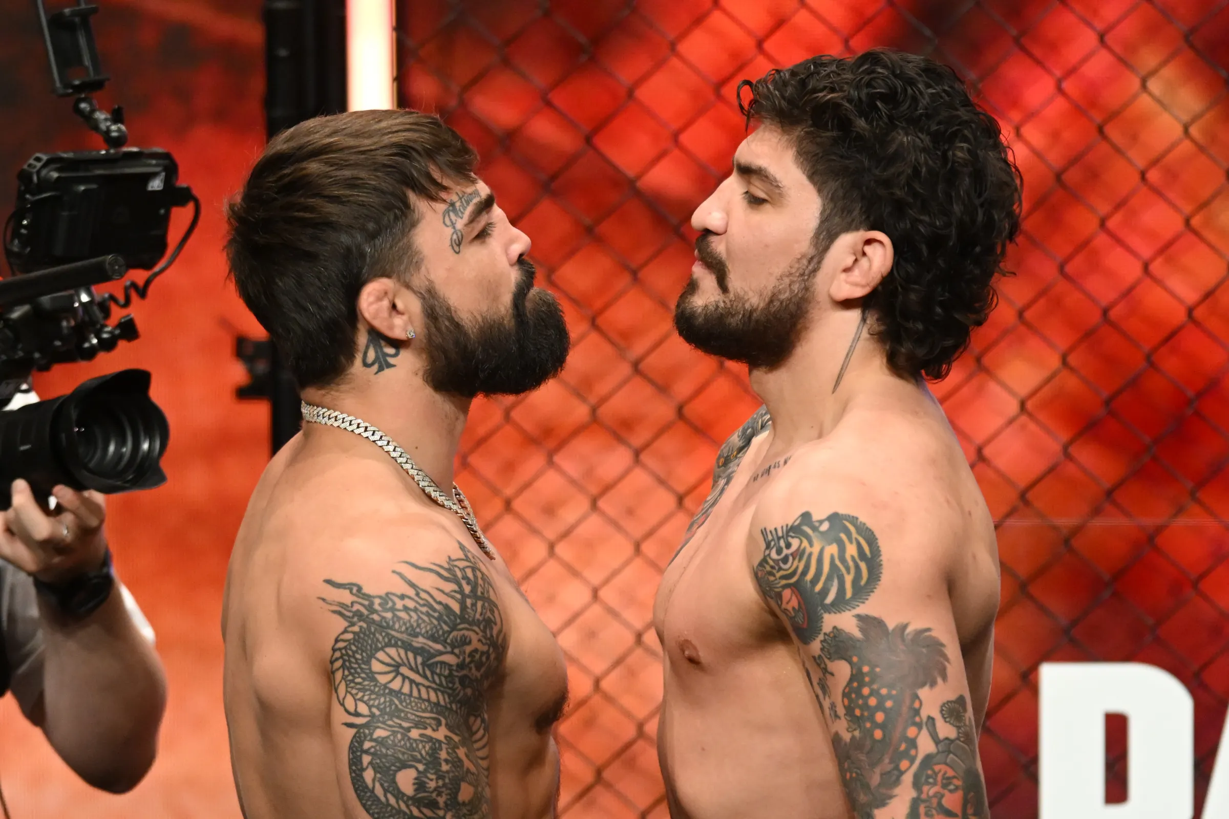 Por que Mike Perry escolheu Dillon Danis em vez de Darren Till no BKFC? Matt Brown desvenda a lógica de ‘dinheiro e risco’ no mundo das lutas