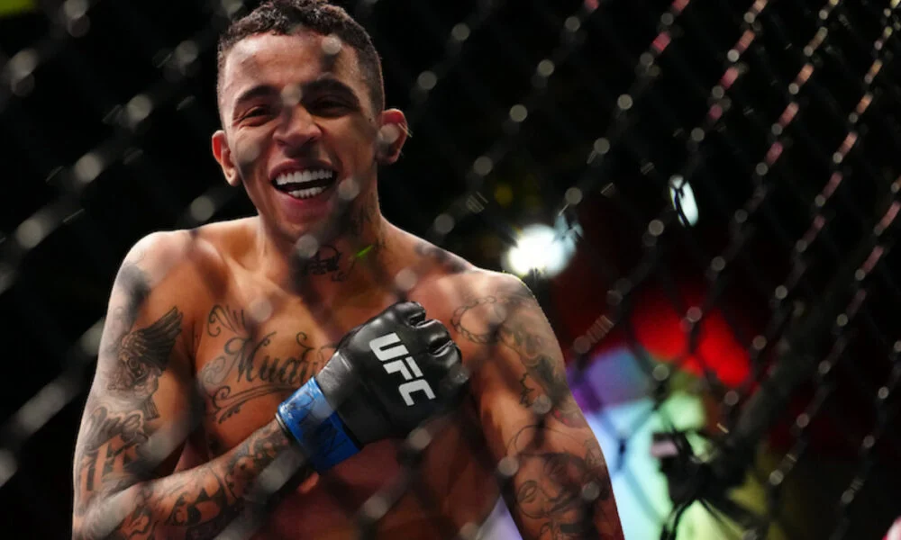 Carlos Prates revela plano audacioso para desbancar Islam Makhachev no UFC e crava nocaute histórico em busca de título inédito nos meio-médios
