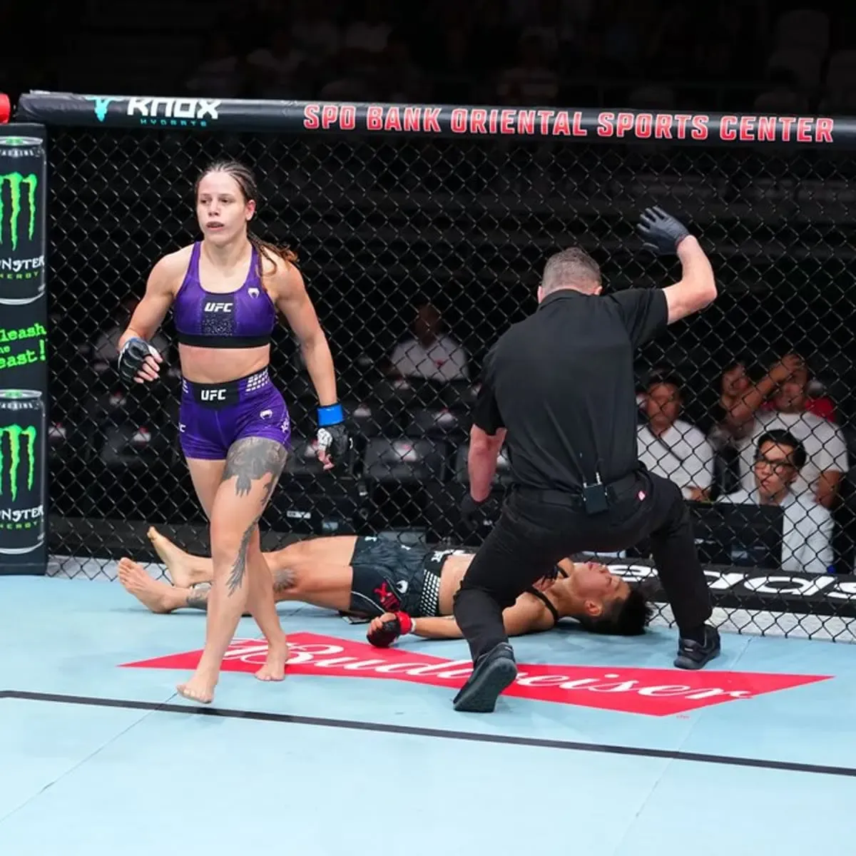Julia Polastri choca o mundo com nocaute brutal em chinesa no UFC Xangai, garantindo vaga entre os melhores do ano com chute alto espetacular