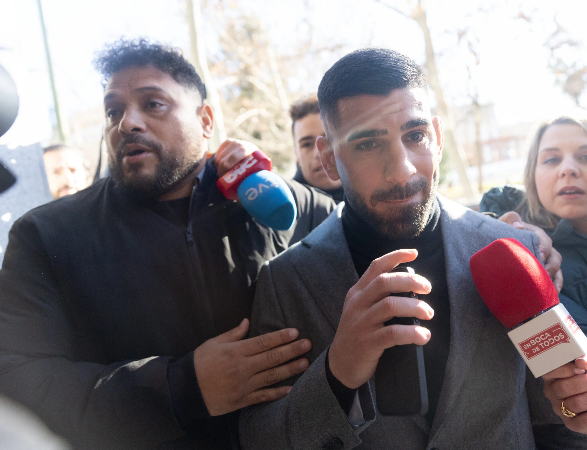Ilia Topuria: Ex-campeão do UFC revela plano para volta triunfal ao público em setembro após lesão contra Justin Gaethje