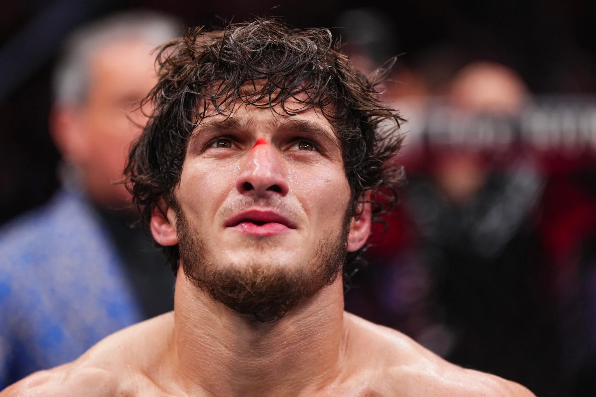 Dione Barbosa, estrela do UFC, rebate duramente Movsar Evloev após crítica ao MMA feminino: ‘Você mal luta, não faz diferença!’