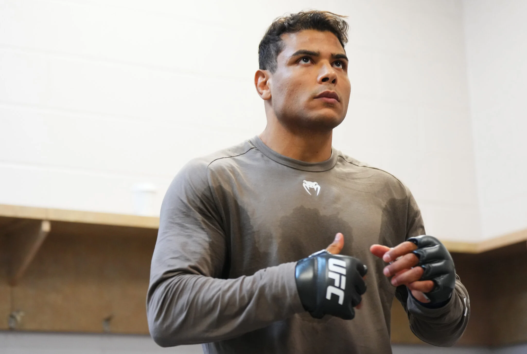 Paulo Costa Revela Plano Audacioso e Rejeitado para Salvar UFC 332 com Cinturão Interino dos Meio-Pesados!