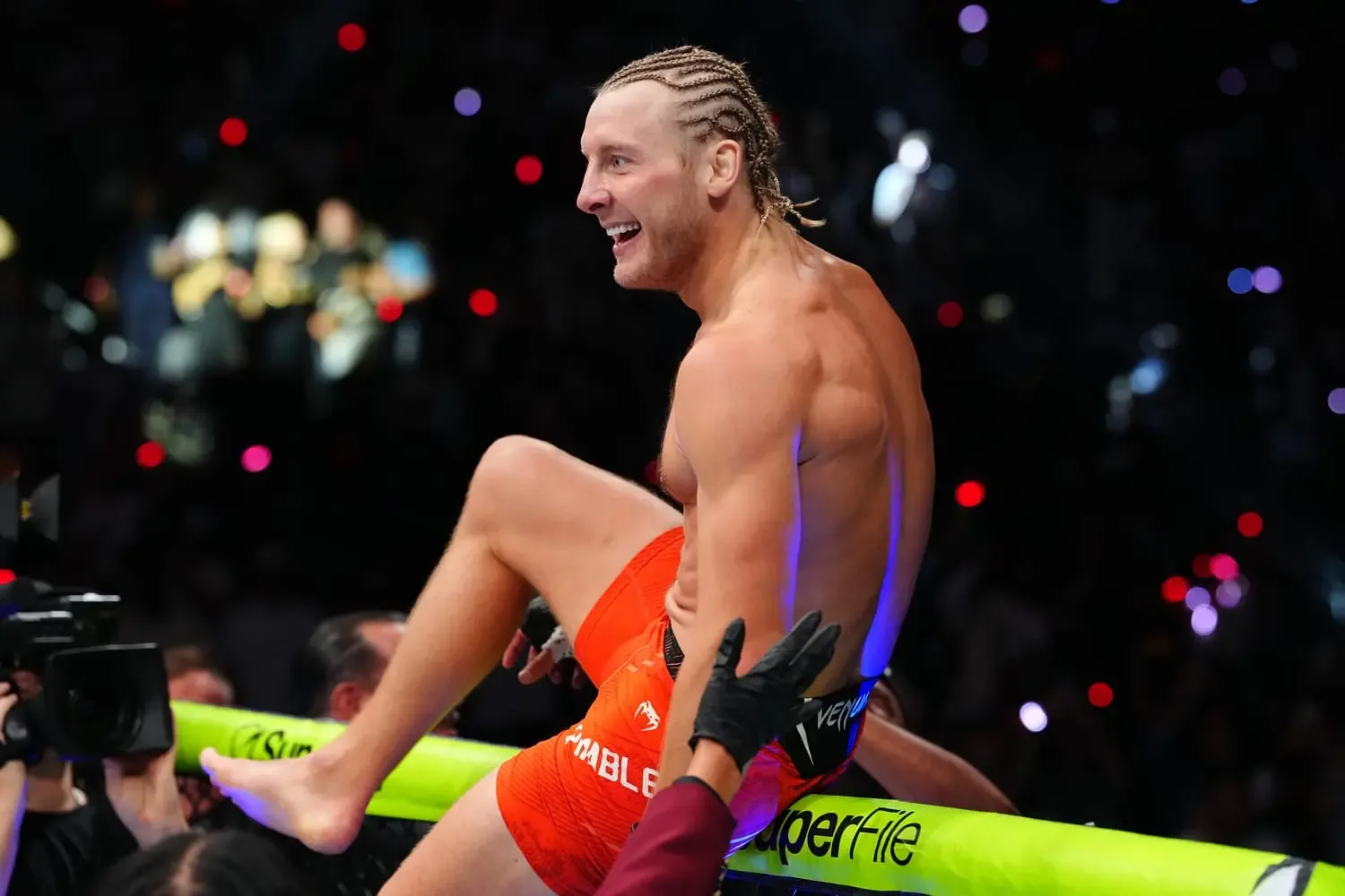 Paddy Pimblett Nega Luta com Ilia Topuria, Mas Revela Desejo Intenso: ‘Adoraria Amassar a Cara Dele’