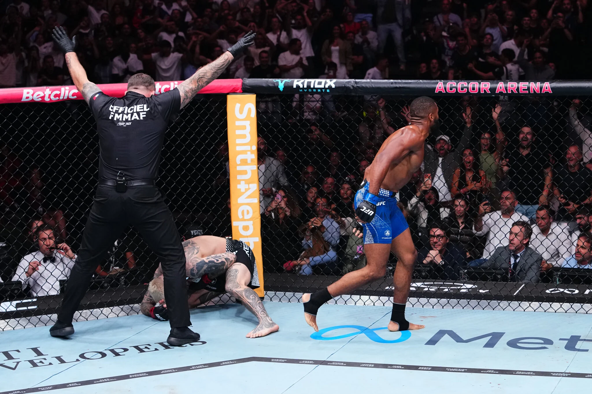 Salahdine Parnasse Choca UFC Paris e Dispara ao Top 10 Peso-Leve, Enquanto Novo Gigante Peso-Pesado Emerge nas Classificações