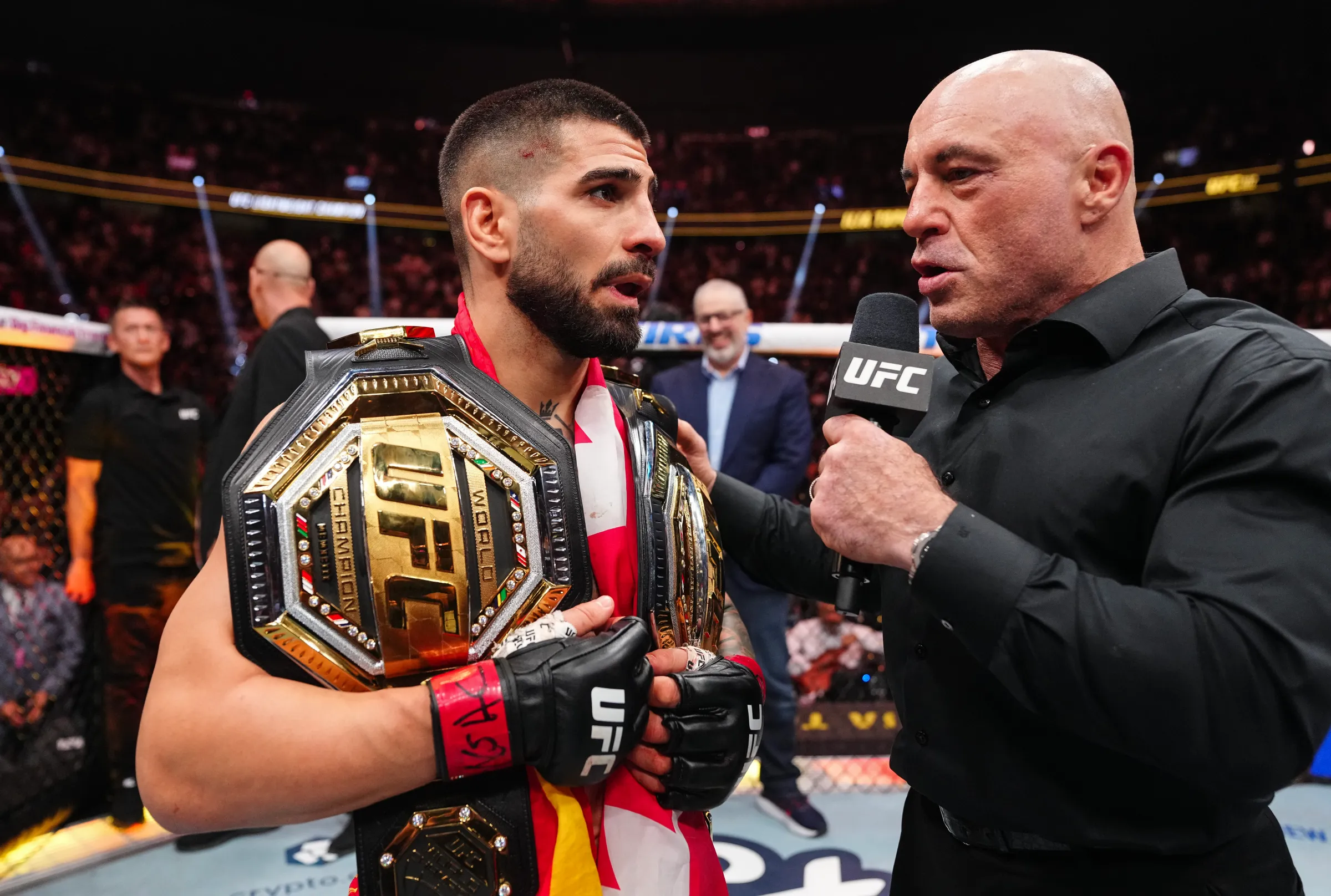 Joe Rogan Alerta: Ilia Topuria Pode Cometer Erro de Retorno Precoce Após Luta Brutal Contra Justin Gaethje