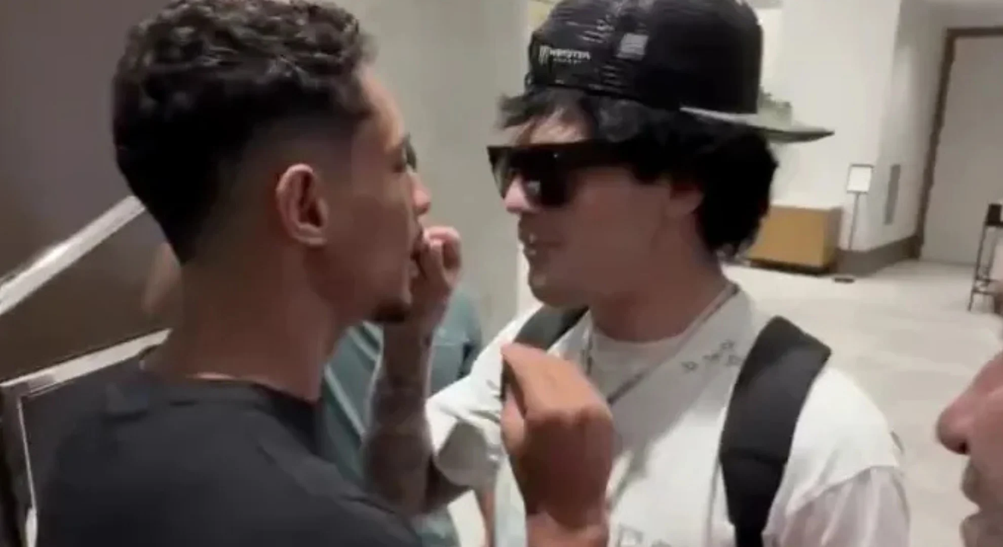 Clima Esquenta! Rivais do Noche UFC, Tommy McMillen e Marwan Rahiki Quase Saem aos Socos em Confusão Pré-Luta no Hotel