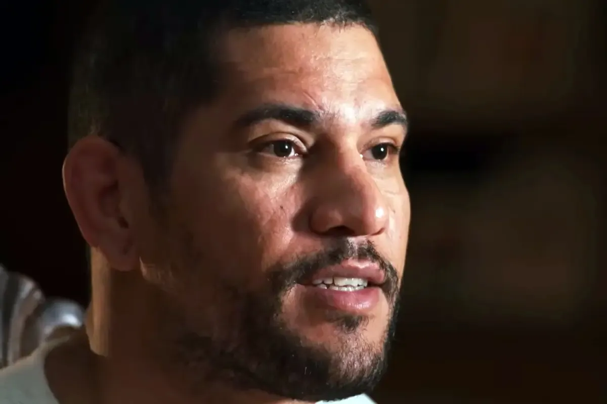 Sem Aspinall, Alex Poatan intensifica campanha por revanche contra Ciryl Gane no UFC e revela data ideal para o acerto de contas