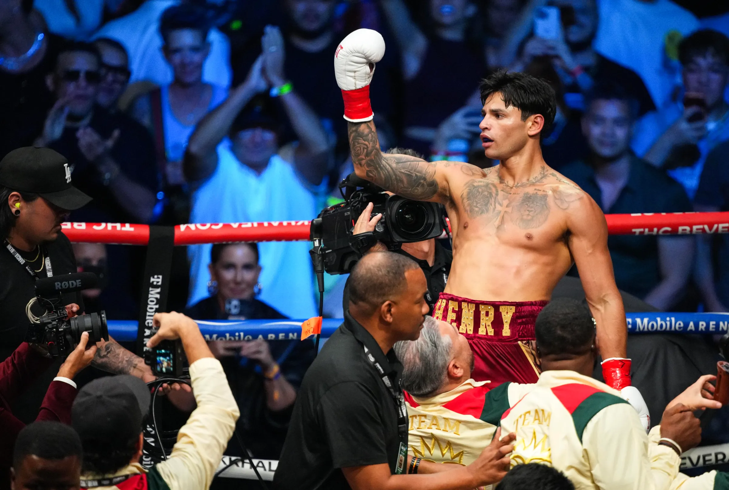 Ryan Garcia expõe decepção profunda com Oscar De La Hoya por ausência em luta crucial contra Conor Benn e revela bastidores tensos na Golden Boy