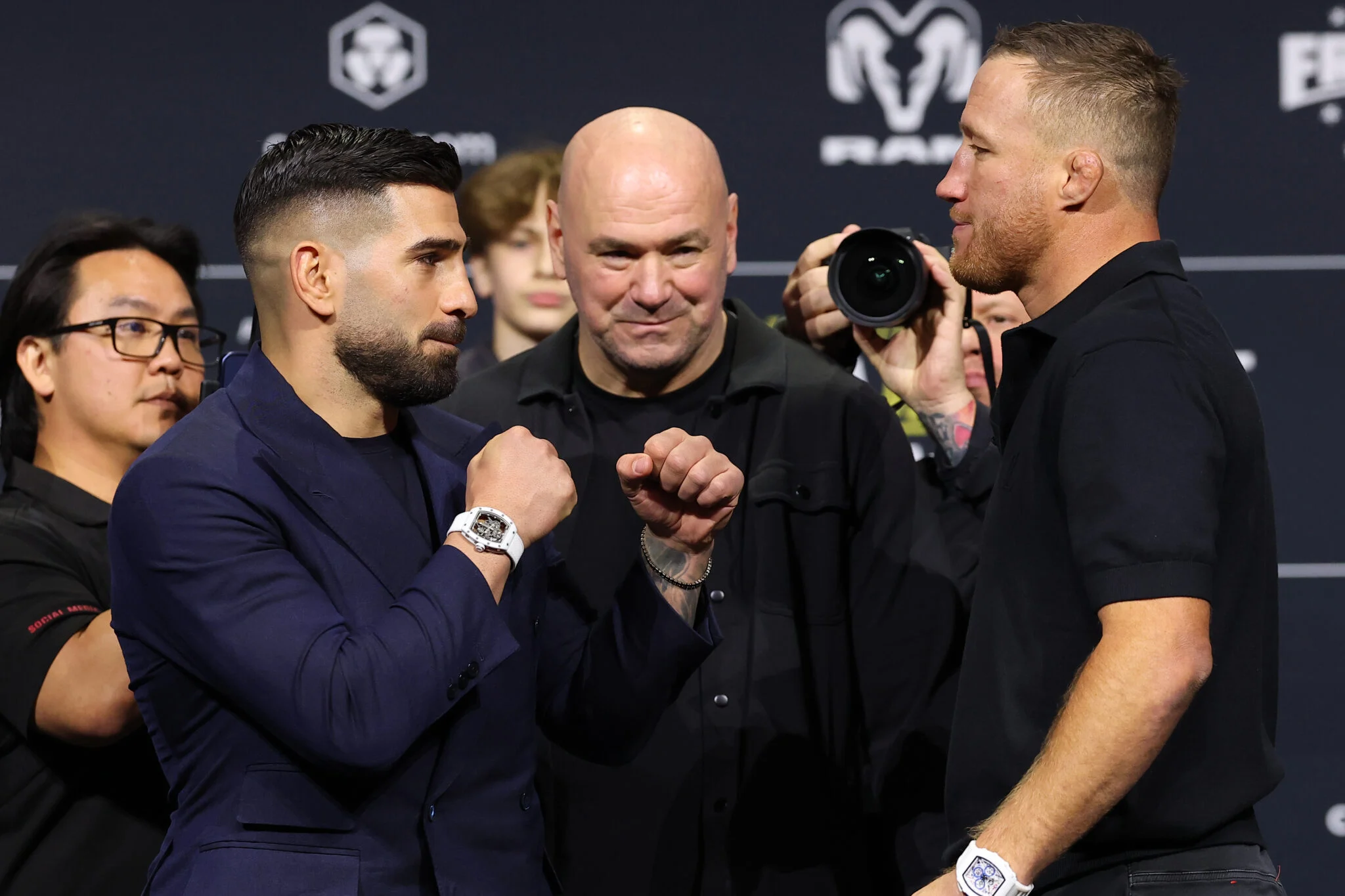 Justin Gaethje reconsidera revanche com Ilia Topuria após grave acusação de trapaça no UFC Freedom 250, entenda a reviravolta