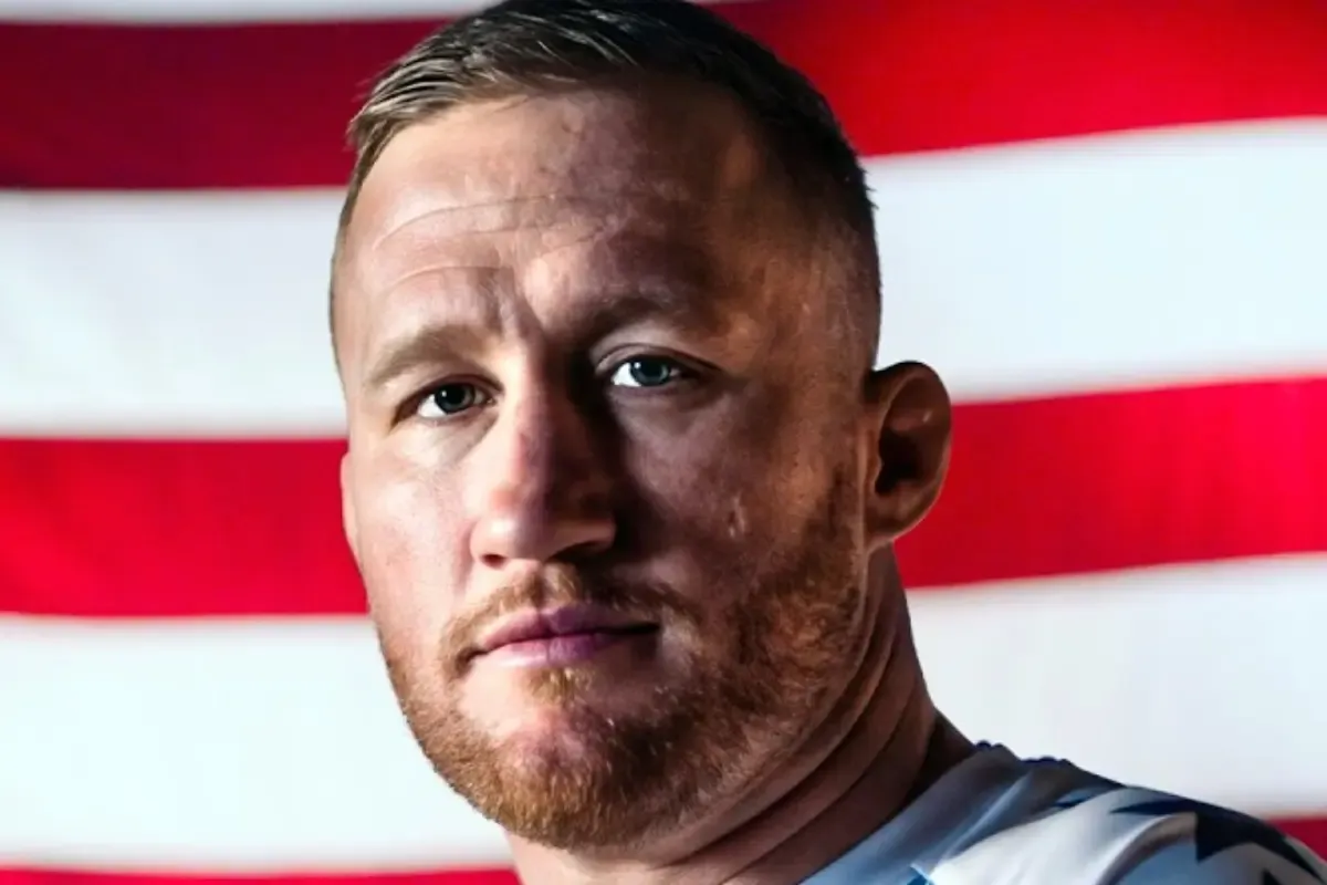 Justin Gaethje humilha Ilia Topuria no UFC e detona acusação de ‘luva modificada’ após nocaute chocante