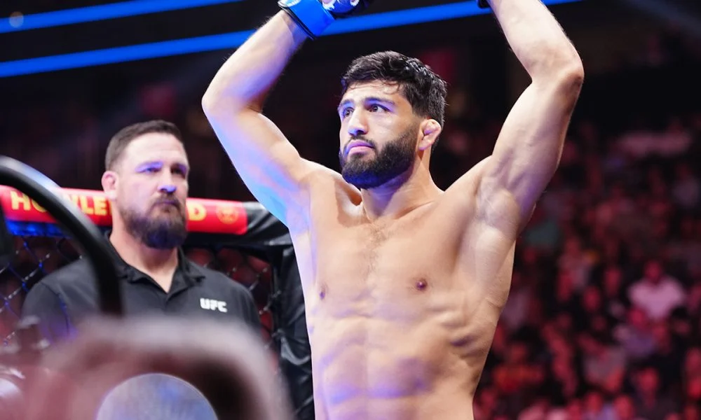 Arman Tsarukyan Detalha Promessa do UFC: Disputa de Título Garantida Após Vitória Contra Maurício Ruffy