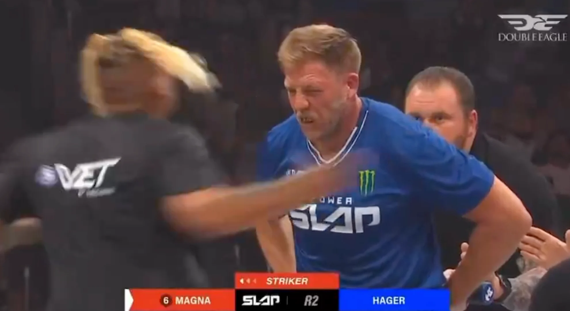 Jake Hager, ex-estrela da WWE, sofre lesão ocular brutal com sangue jorrando em derrota chocante no Power Slap 23